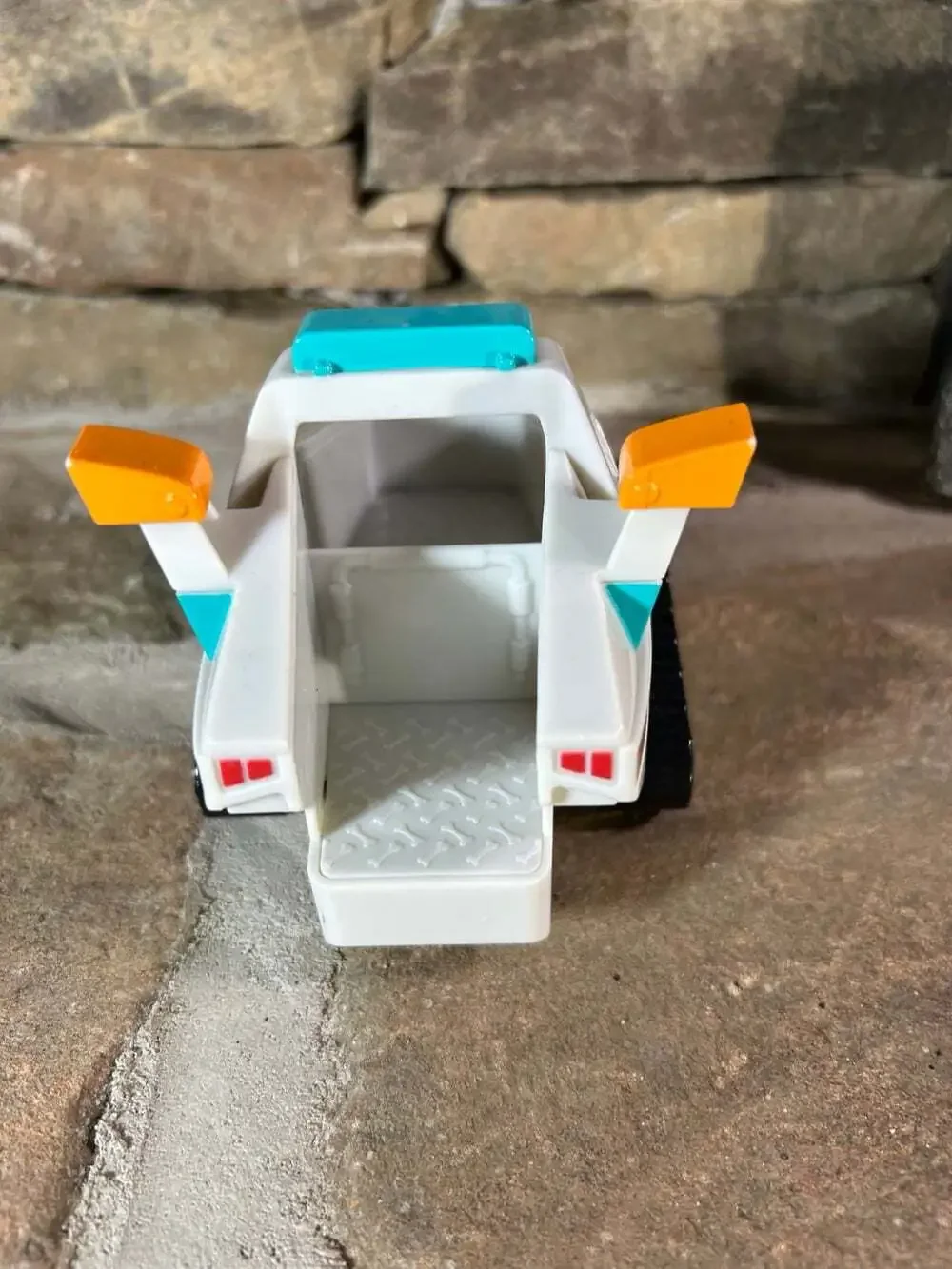 Spin Master Paw Patrol  Everest's Rescue Snowmobile Vehicle  Pre-owned